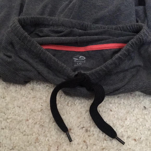 ✨ Closet Clearout⬇️ C9 by Champion Sweatshirt - Picture 6 of 8